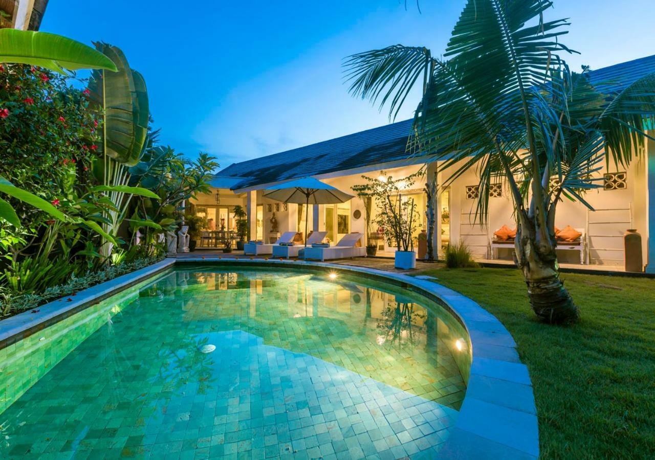Villa Armani Seminyak Exterior foto